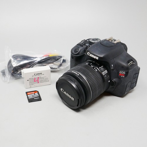 Canon eos rebel t3i - /,